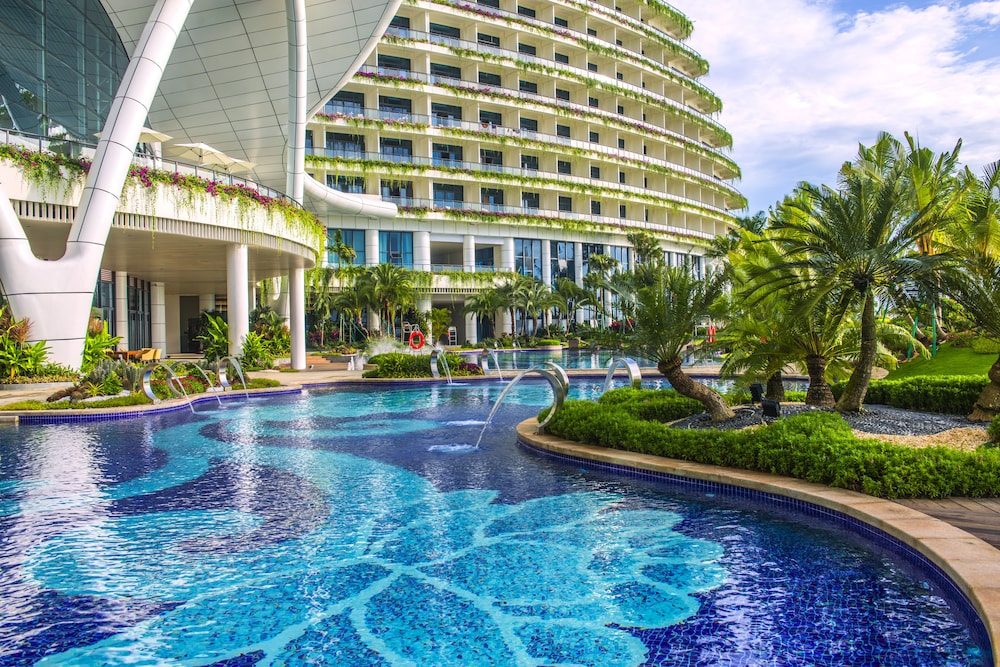 Forest City Marina Hotel,On The Beach,5 star