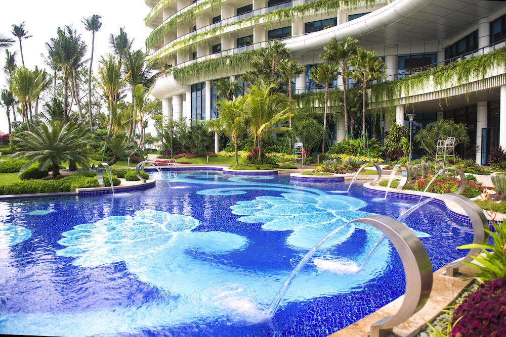 Forest City Marina Hotel,On The Beach,5 star