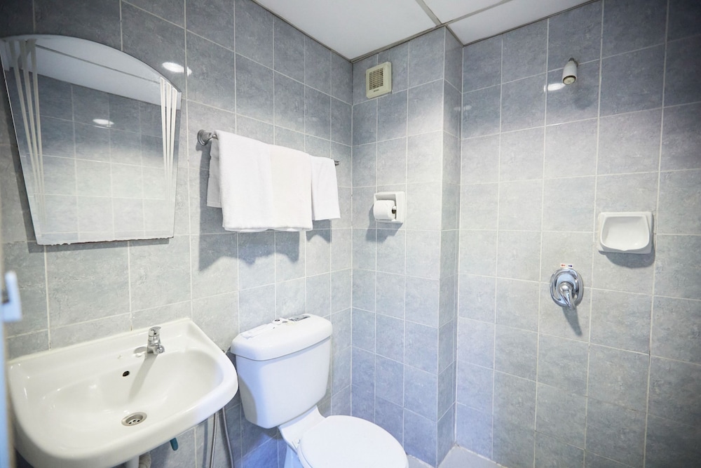 tang city hotel petaling street merdeka pnb 118 tower