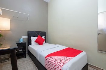 Oyo 89981 Nyamanya Hotel,Beserah>>Balok,2 star