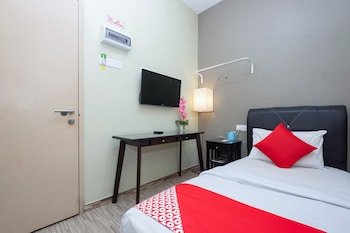 Oyo 89981 Nyamanya Hotel,Beserah>>Balok,2 star