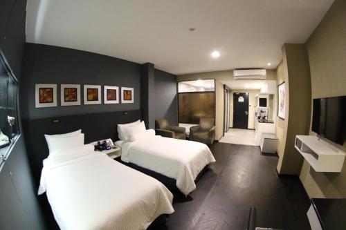 bedrock hotel