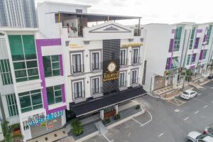 redpine boutique hotel