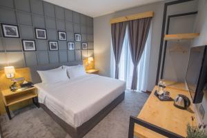 redpine boutique hotel