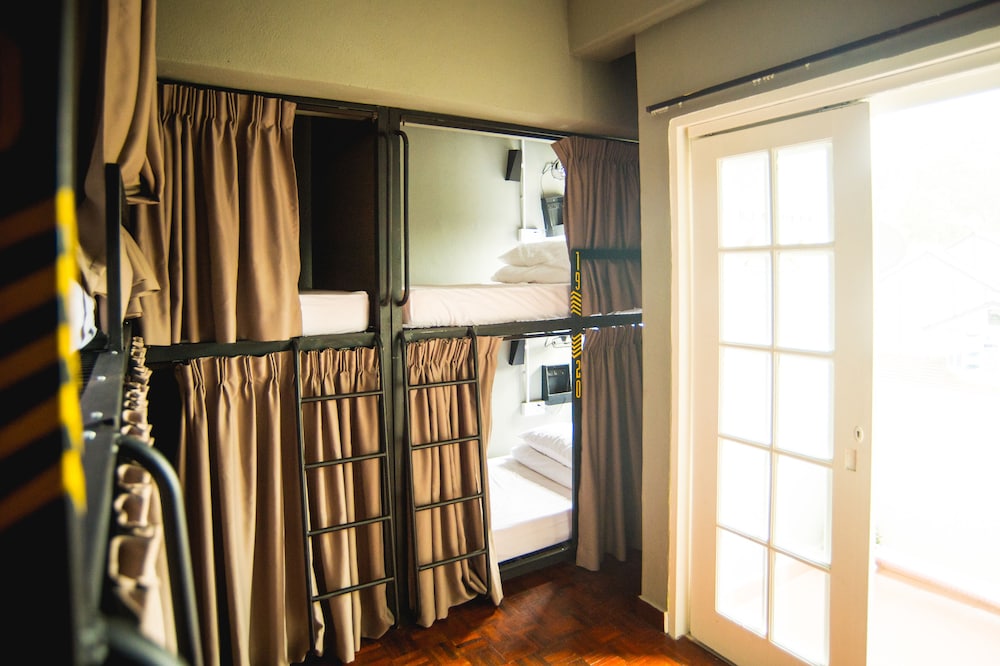 traveller bunker hostel 1