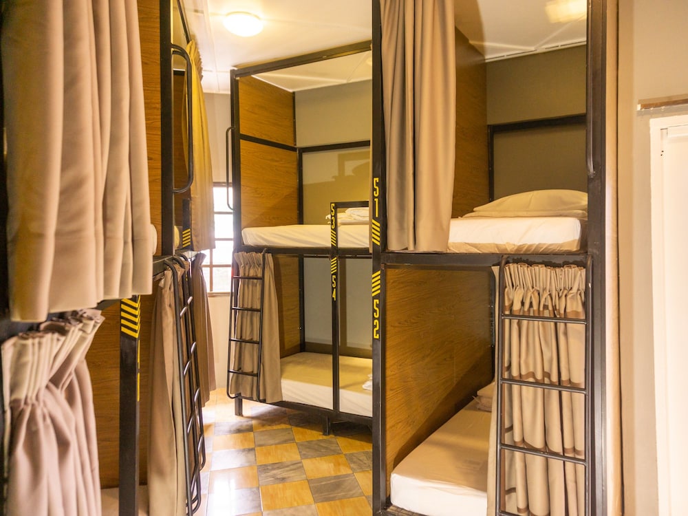 traveller bunker hostel 1