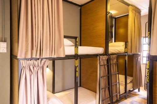 traveller bunker hostel 1