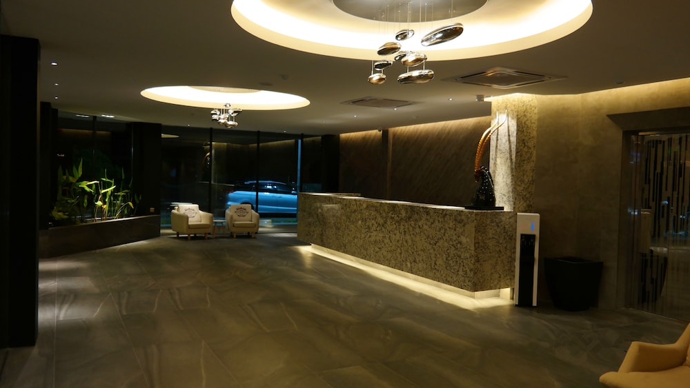 hotel legend boutique