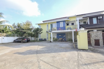 Oyo 90132 Come Inn Premium,Kuala Terengganu>>Kuala Berang,2 star