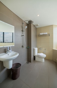 riccarton capsule hotel