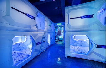 riccarton capsule hotel