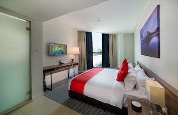 riccarton capsule hotel