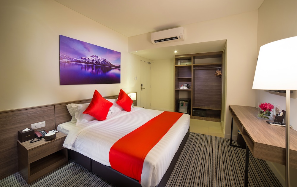 riccarton capsule hotel