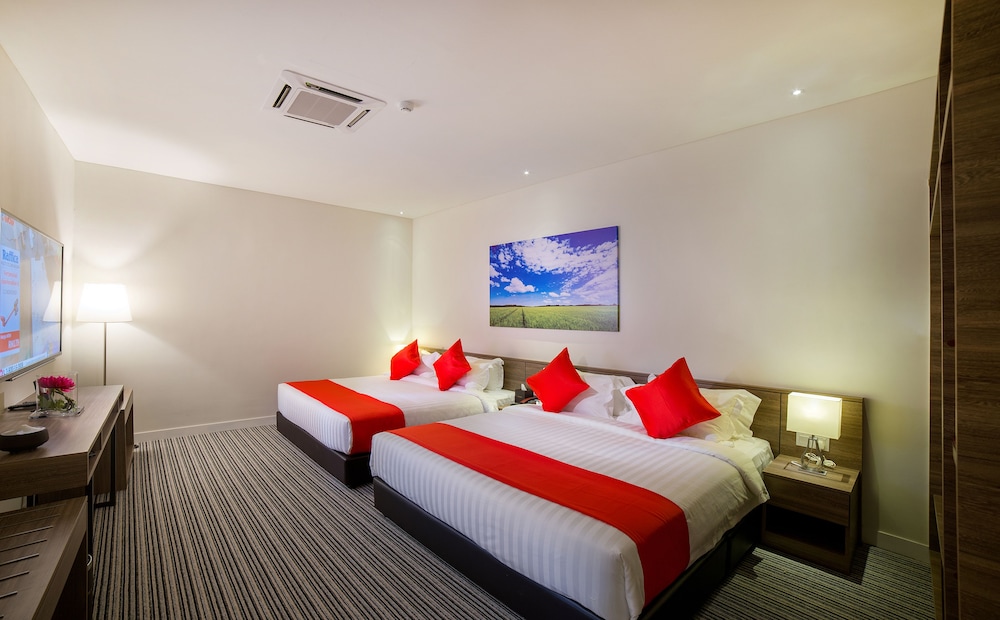 riccarton capsule hotel