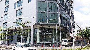 riccarton capsule hotel