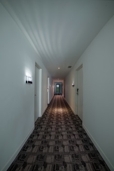 riccarton capsule hotel