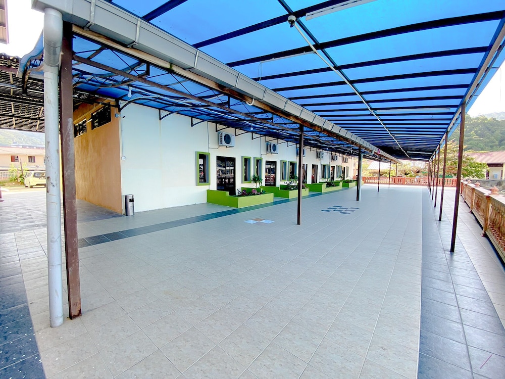 capital o 91094 hotel and chalet sportfishing