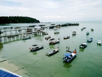 capital o 91094 hotel and chalet sportfishing