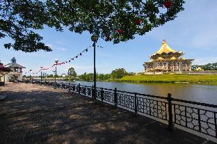 rainforest budget stay