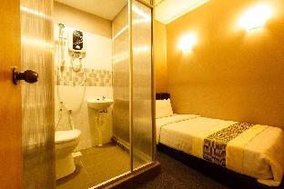 rainforest budget stay