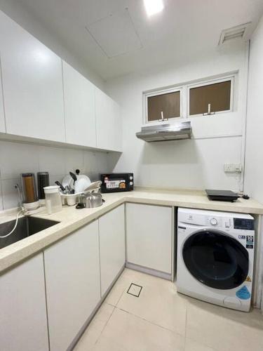 binjai 8 klcc premium soho