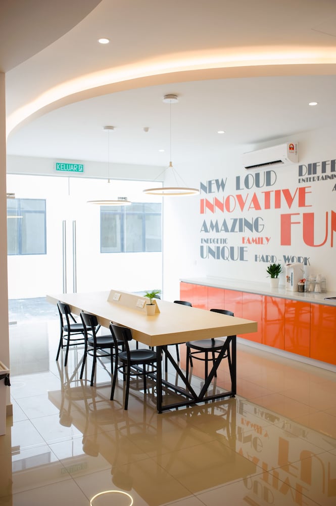 1 orange hotel klia and klia2