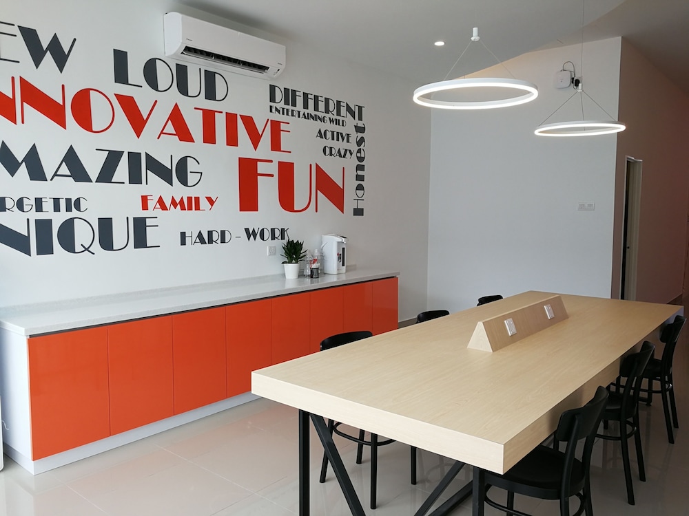 1 orange hotel klia and klia2