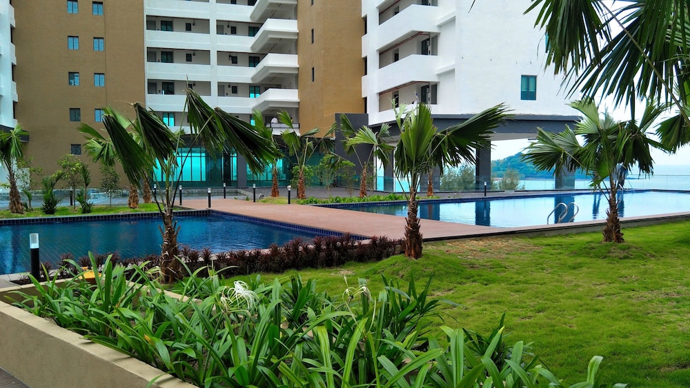 dwharf hotel and serviced residence