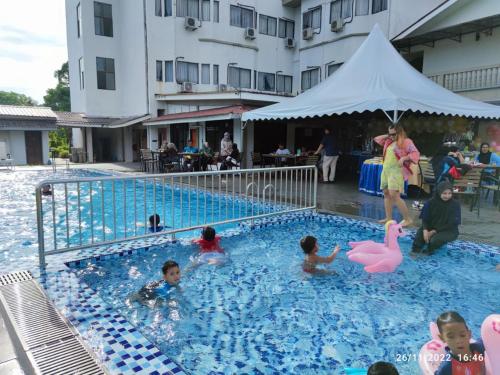 hotel myangkasa akademi and resort