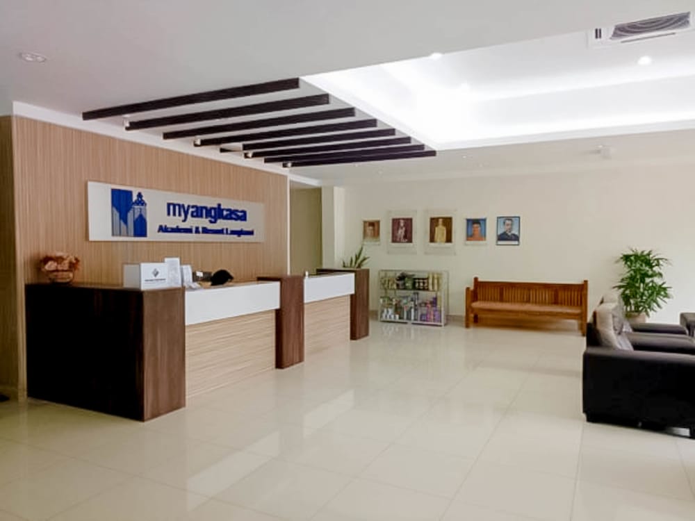 hotel myangkasa akademi and resort