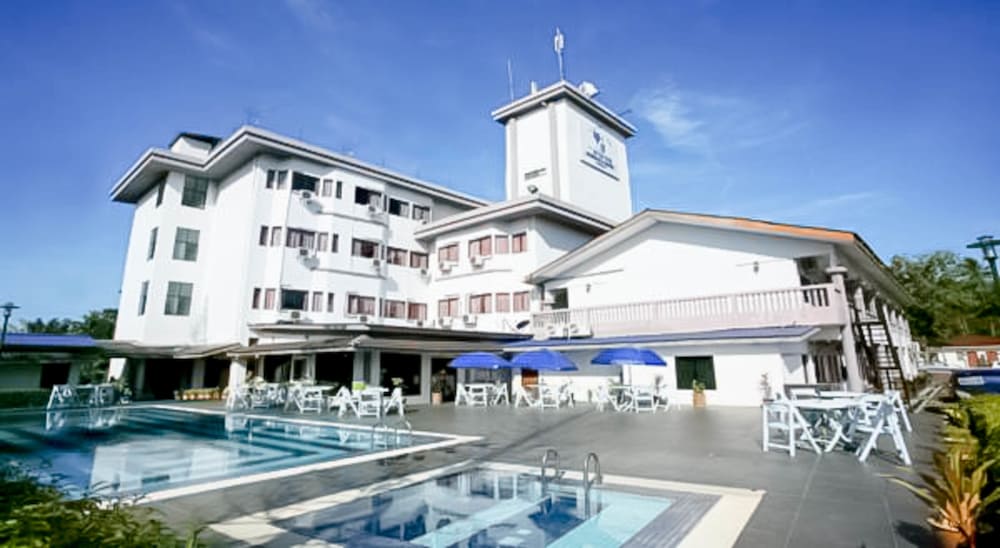 hotel myangkasa akademi and resort