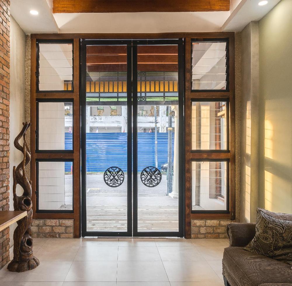 treasures hotel and suites