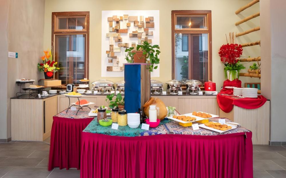 treasures hotel and suites