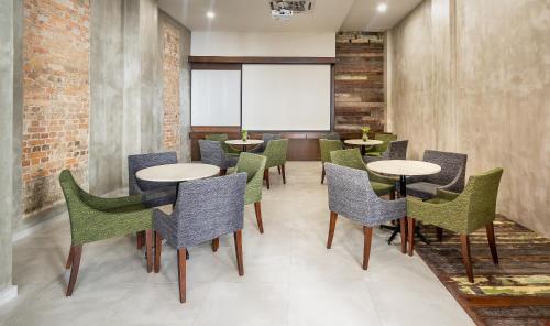 treasures hotel and suites