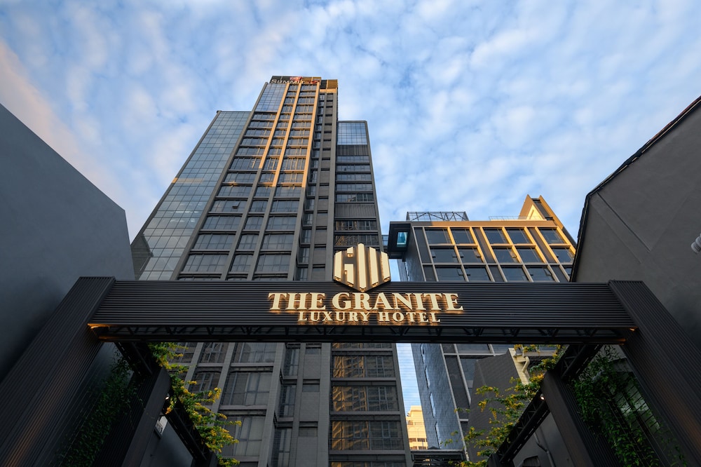 the granite luxury hotel