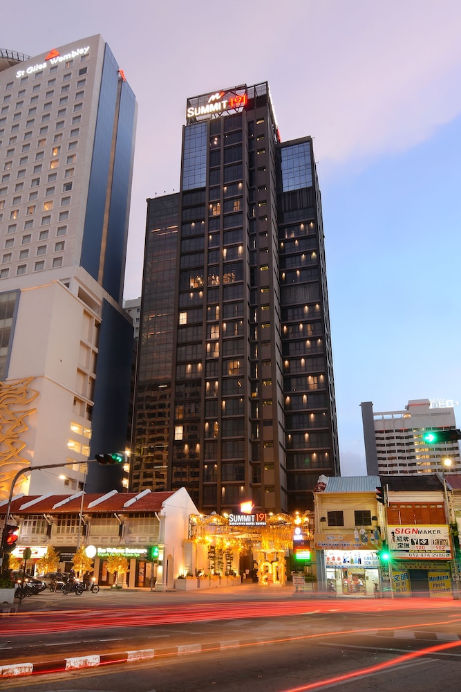 the granite luxury hotel