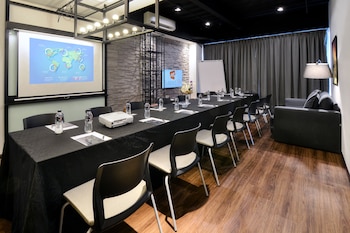 the granite luxury hotel