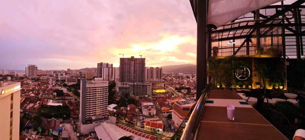 the granite luxury hotel