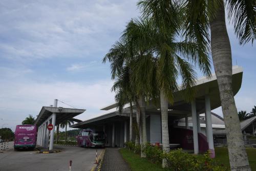 moon eleven hostel airport transit klia