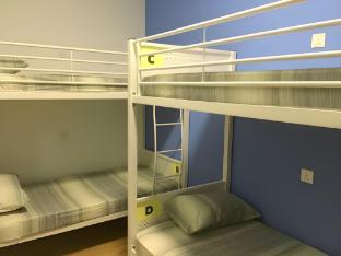 moon eleven hostel airport transit klia