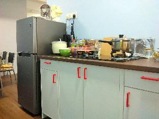 moon eleven hostel airport transit klia