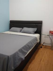 moon eleven hostel airport transit klia