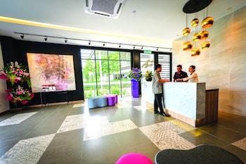 oyo townhouse selayang formerly rhr hotel