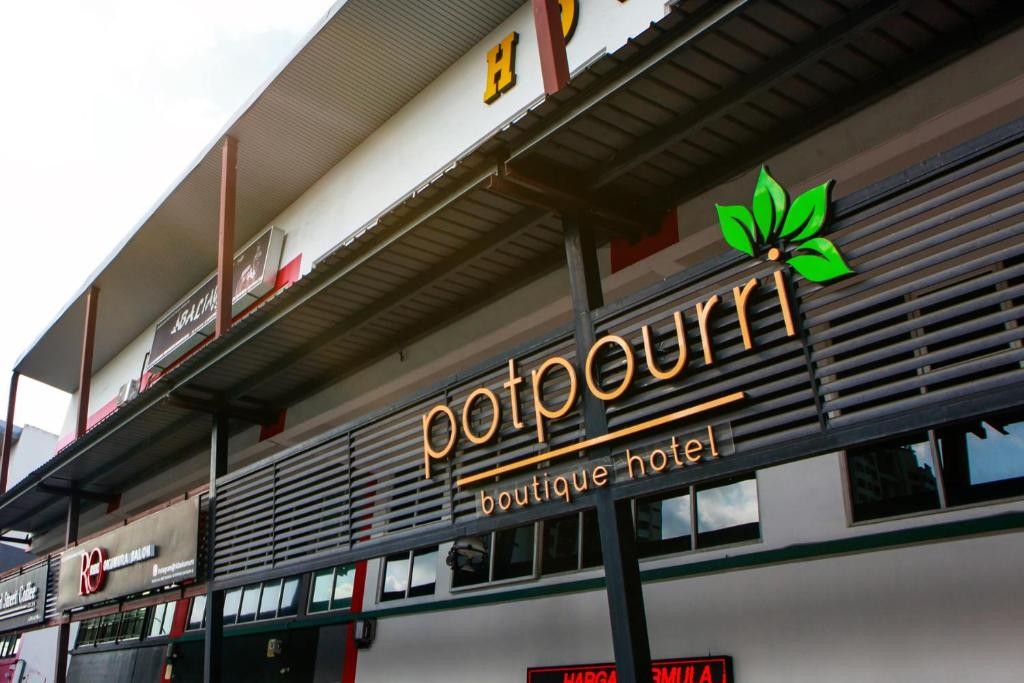 potpourri boutique hotel