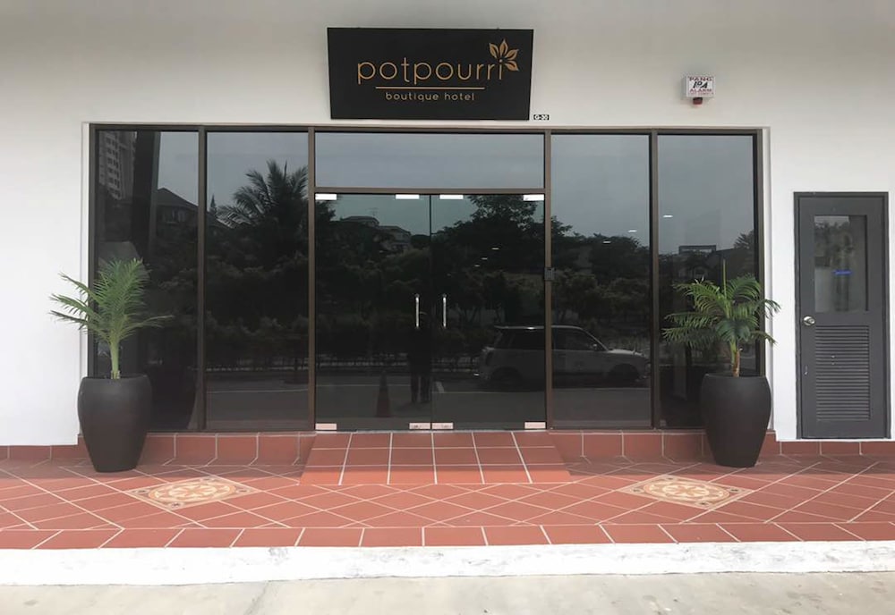 potpourri boutique hotel