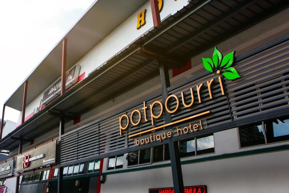potpourri boutique hotel