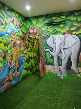 winggarden murals house