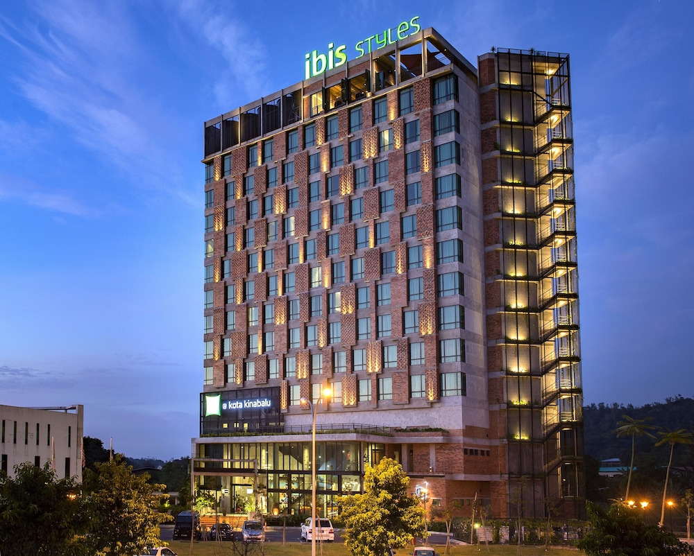 ibis styles kota kinabalu inanam hotel