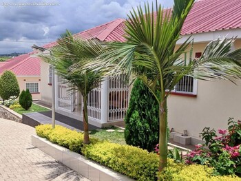 home up guest house