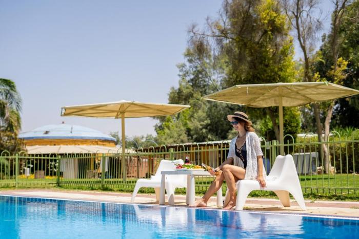 hotel erettz zeelim